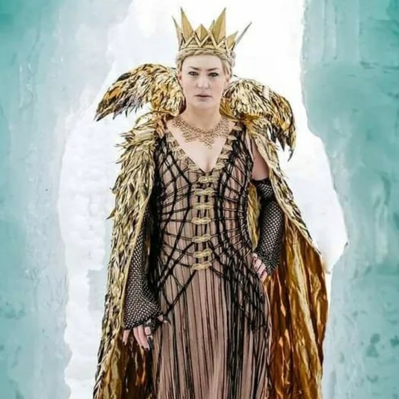 Meet your Posher, Jayne - Picture 2 of 16